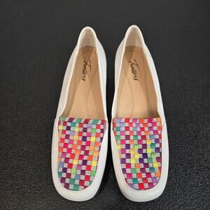Trotters Women's Jenkins Flat Loafers White with Basketweave Sz 7.5 Narrow